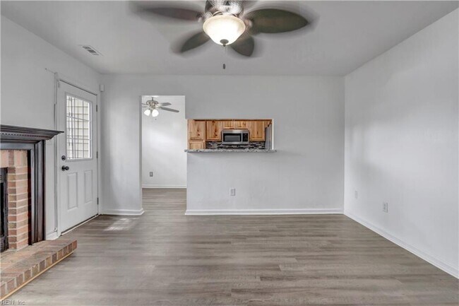 Building Photo - 1089 Valencia Ct