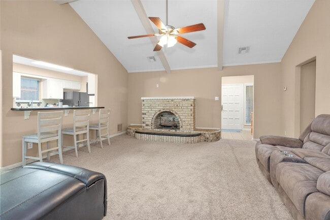 Building Photo - 16327 Green Shade Dr