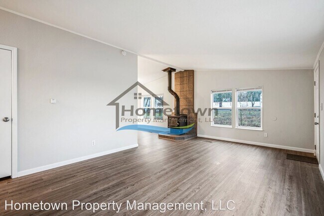 Foto del edificio - 3 br, 2 bath House - 15255 Coeur d'Alene St