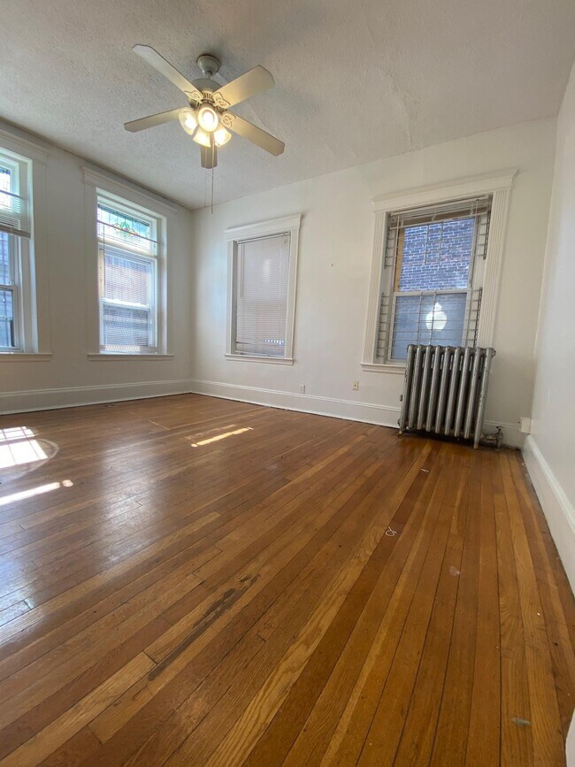 Building Photo - 157-111 Hemenway St