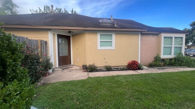 Building Photo - 6018 Beaconridge Dr