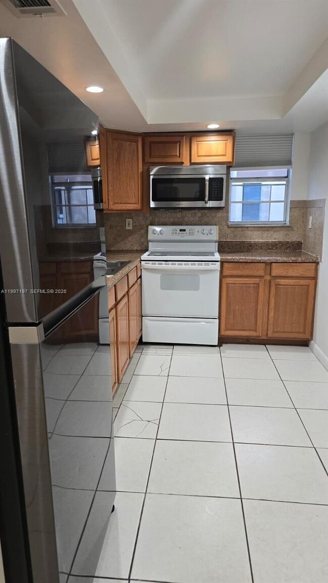 Foto del edificio - 702 NW 87th Ave