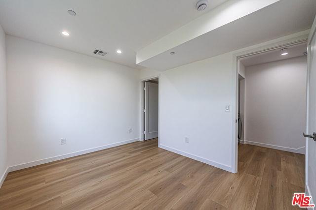 Foto del edificio - 5251 Agnes Ave
