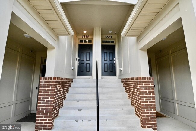 Building Photo - 5555 Lanteen St