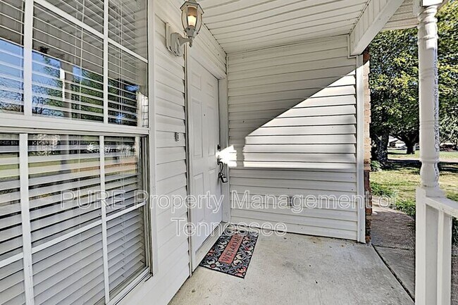 Building Photo - 2114 Spring Hill Cir