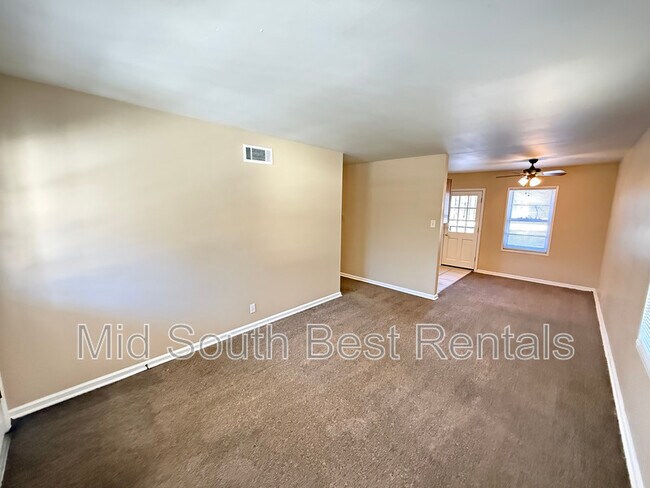 Foto del edificio - 3482 Madewell St