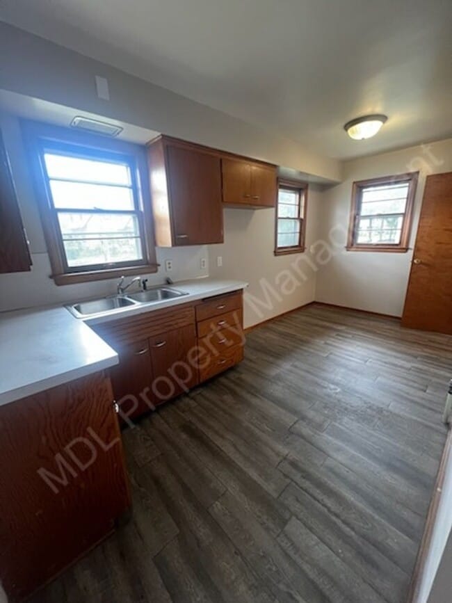 Foto del edificio - Come make this house your home!