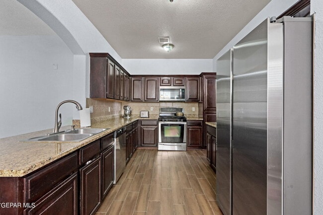 Building Photo - 6325 Franklin Gate Dr