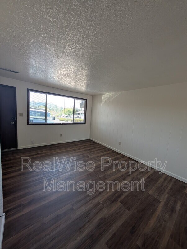 Foto del edificio - 2953 W Lorraine Ave