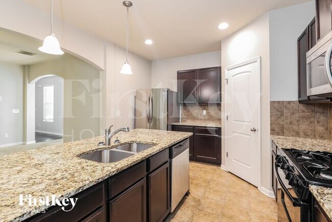 Building Photo - 2648 Cornwall Dr