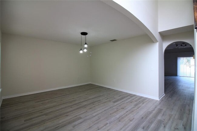 Building Photo - 1222 Myopia Hunt Club Dr