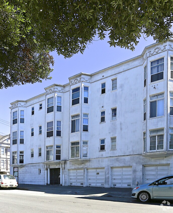 Building Photo - 2801 Sacramento St