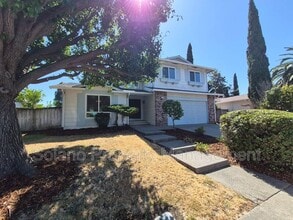 Building Photo - 5023 Oakbrook Cir