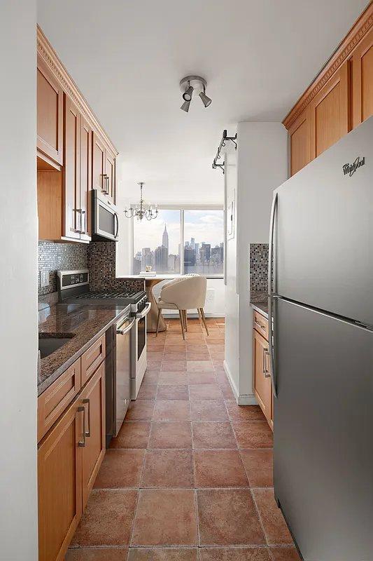Foto del edificio - 3 bedroom in Long Island City NY 11109