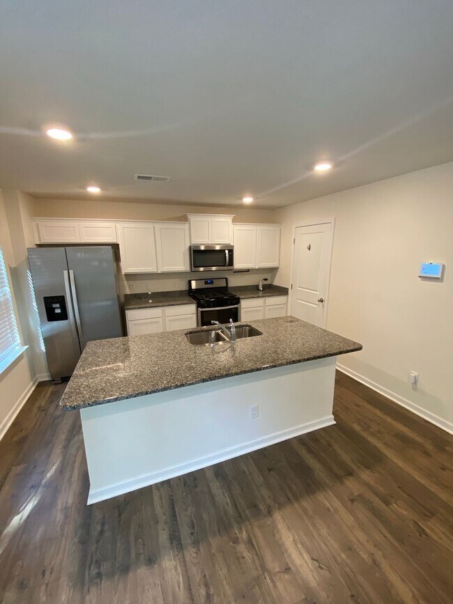 Building Photo - 881 Greene Mdw Dr