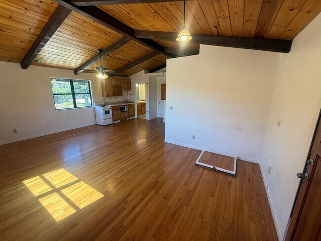Foto del edificio - 100 Baldwin Lake Cir
