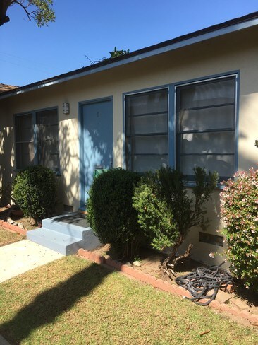 Fotografía del edificio - 2411 Oak St