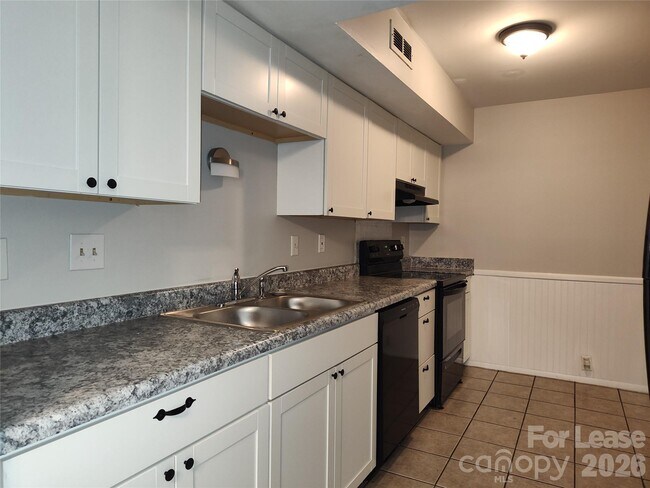 Foto del edificio - 7001 Stonington Ln