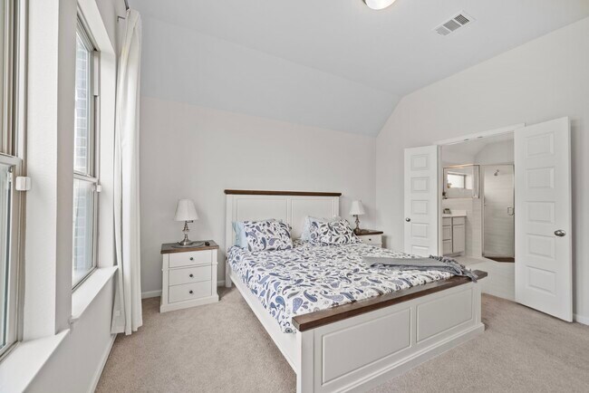 Foto del edificio - 25903 Hawking Vis Rd