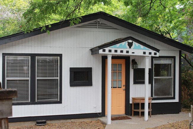 Foto del edificio - 3107 Whitis Ave