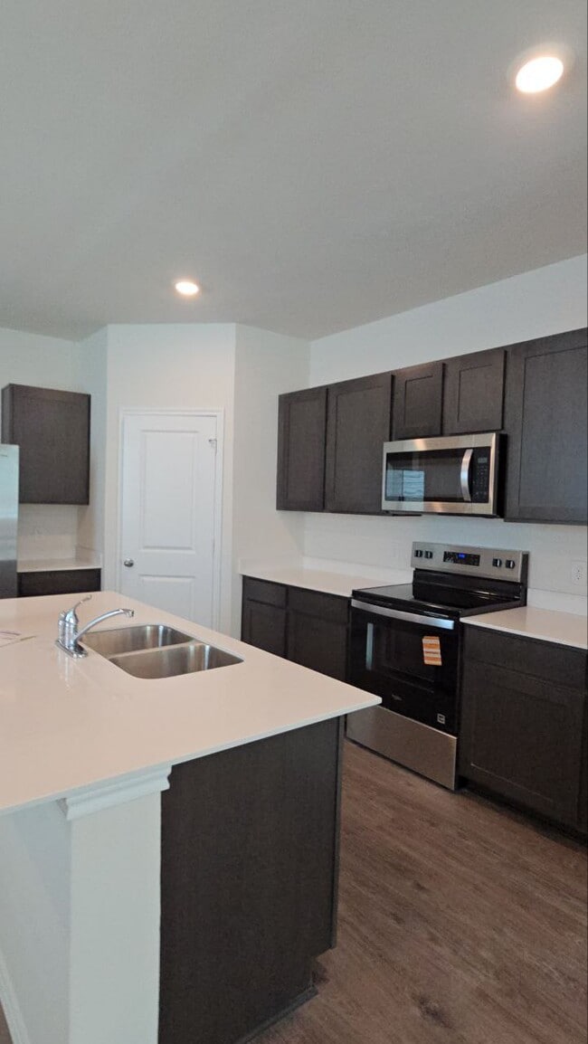 Building Photo - 307 Clematis St