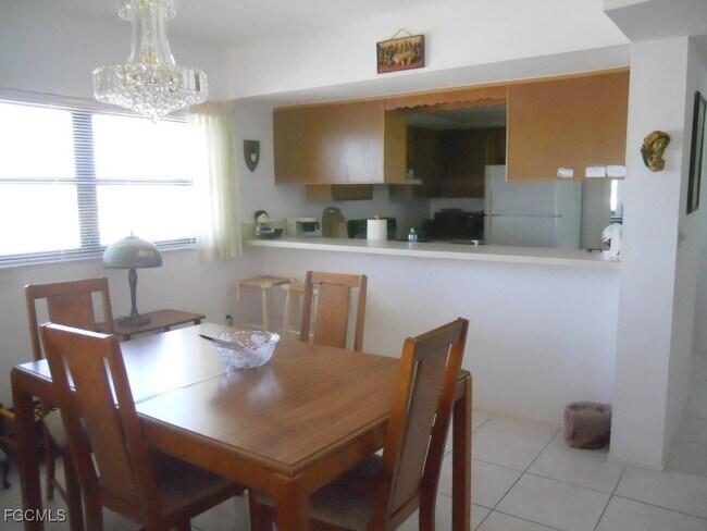 Building Photo - 3300 N Key Dr