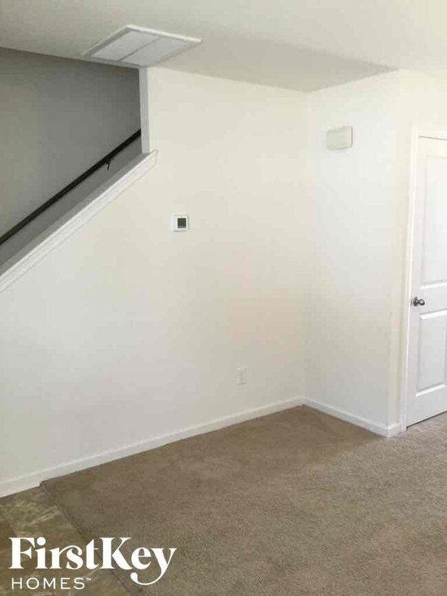 Building Photo - 1905 Porter Hill Dr