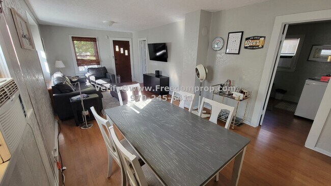 Building Photo - MONTH TO MONTH  -  FURNISHED HOME DOWNTOWN...