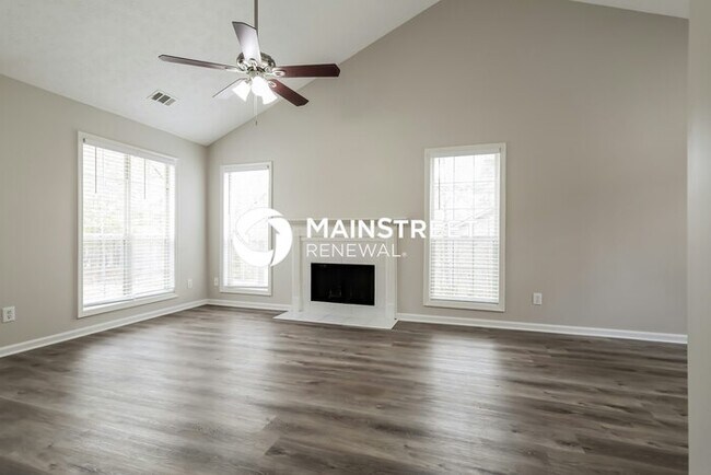 Foto del edificio - 3 Bedroom Pet-Friendly Home in FLOWERY BRA...