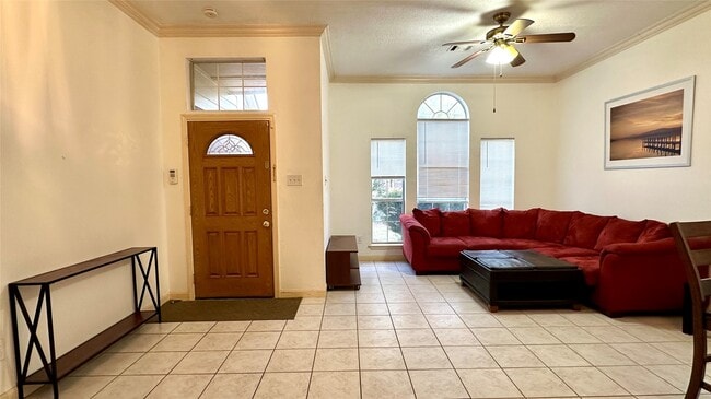 Building Photo - 6918 Springcrest Ct