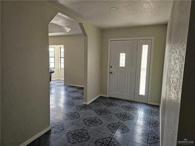 Foto del edificio - 224 N La Paloma St
