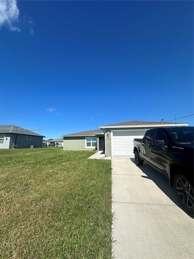 Foto del edificio - 7003 Burma Cir