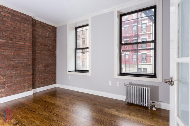 Foto del edificio - 229 1st Ave