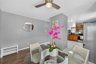 Building Photo - 7762 Eldergrove Ln