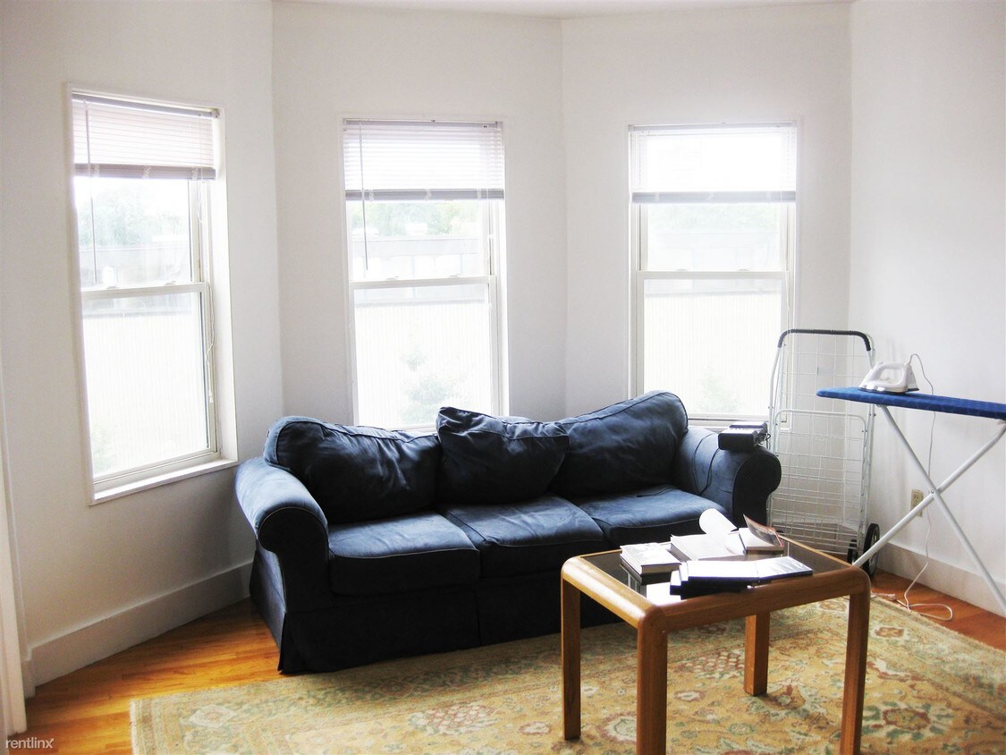 Primary Photo - 227 Heath St