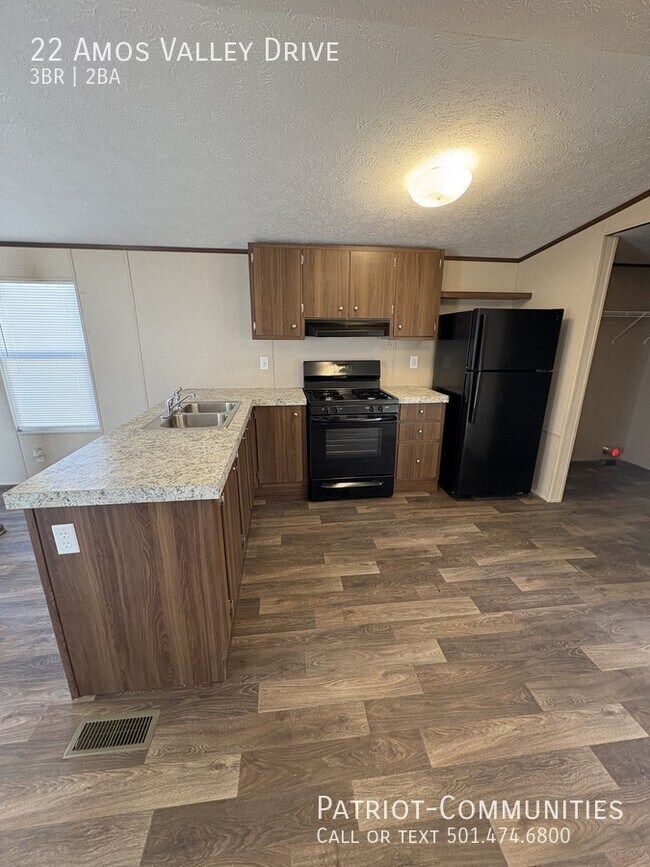 Foto del edificio - 22 Amos Valley Dr