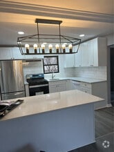 Building Photo - 6425 Forbes Ave