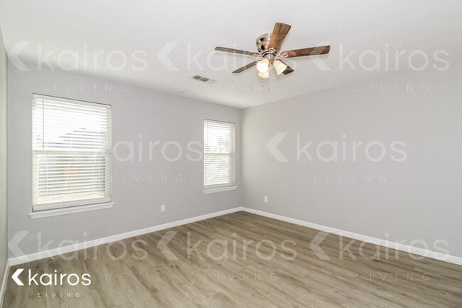 Building Photo - 5005 Capulin Ln