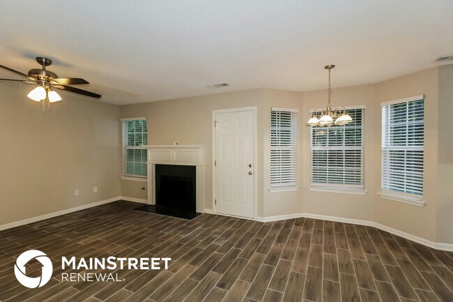 Building Photo - 6251 Village Trace