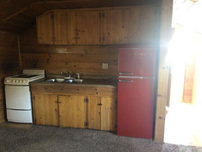 Foto del edificio - 54100 Pine Crest Ave