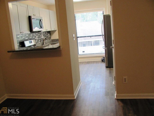 Foto del edificio - 1407 Wynnes Ridge Cir