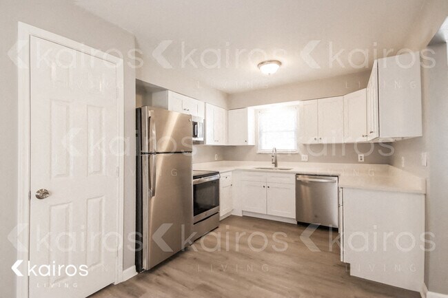 Building Photo - 25625 Chestnut Ln