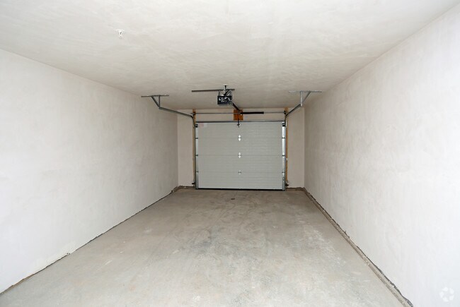 Garaje adjunto - Soda Creek Estates