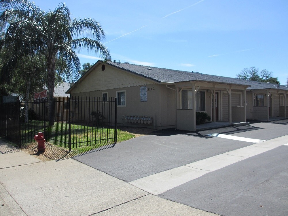 3142 Lawrence Rd Unit 20, Redding, CA 96002 Apartment for Rent in