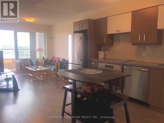 Photo du bâtiment - 18-2118 Uptown Dr