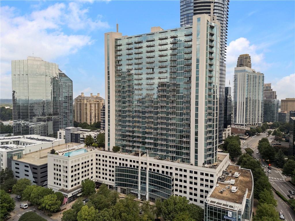 Foto principal - 3324 Peachtree Rd NE