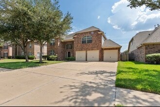 Building Photo - 21627 Cozy Hollow Ln