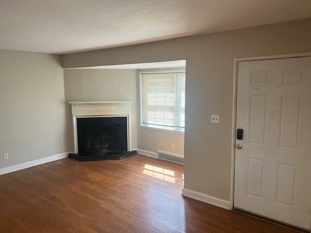 Sala de estar - 1212 W Murdock St