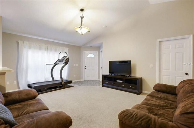 Foto del edificio - 5814 Meadowpark Pl, Lithia, FL 33547