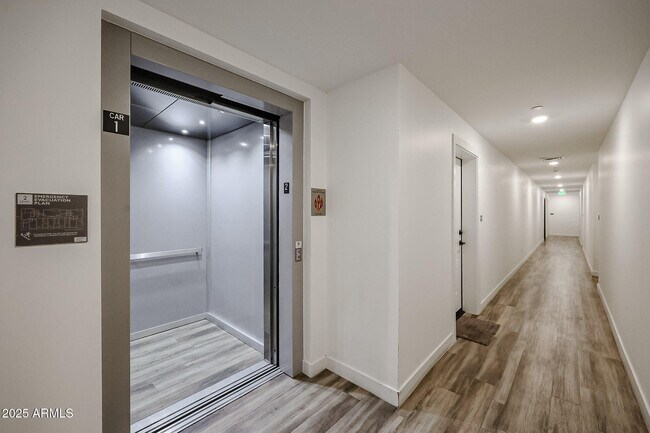 Foto del edificio - 475 N 9th St